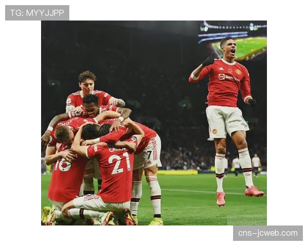 季前赛通讯:球员沟通频率成防守关键,麦克风捕捉到大量协防指令呼喊 季前赛通讯:球员沟通频率成防守关键,麦克风捕捉到大量协防指令呼喊